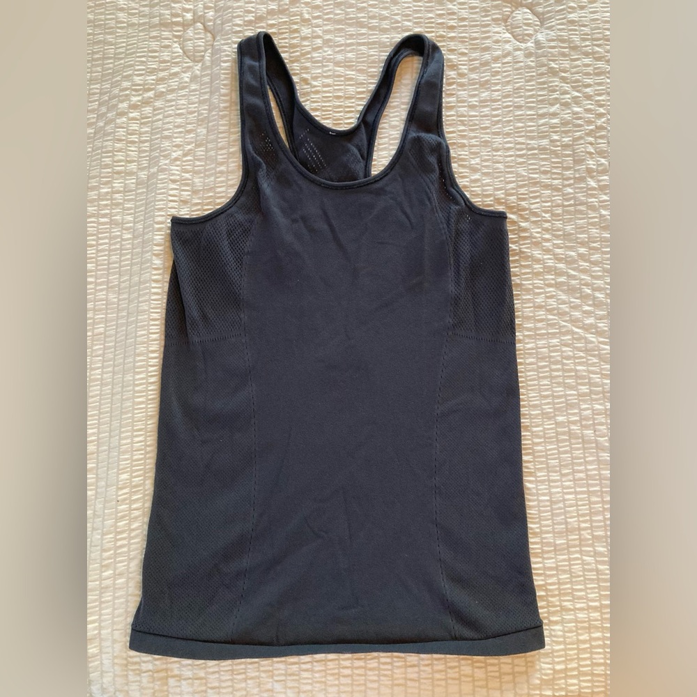 Lululemon Reveal Racerback Tank Top - Picture 4 of 9